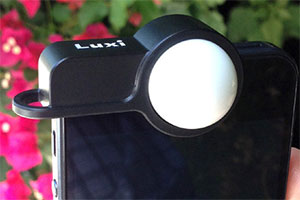Luxi: la sfera che trasforma iPhone in un esposimetro