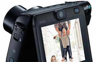 Canon Powershot N100: doppia fotocamera, anche posteriore