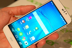 Smartphone Acer: le immagini dal MWC 2015