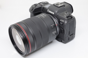 Canon EOS R5: le immagini del corpo macchina