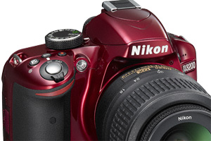 Nuova Nikon D3200: anche in livrea rossa