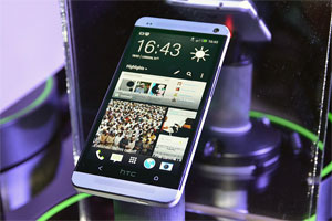 HTC One, i primi scatti dall'evento di Londra