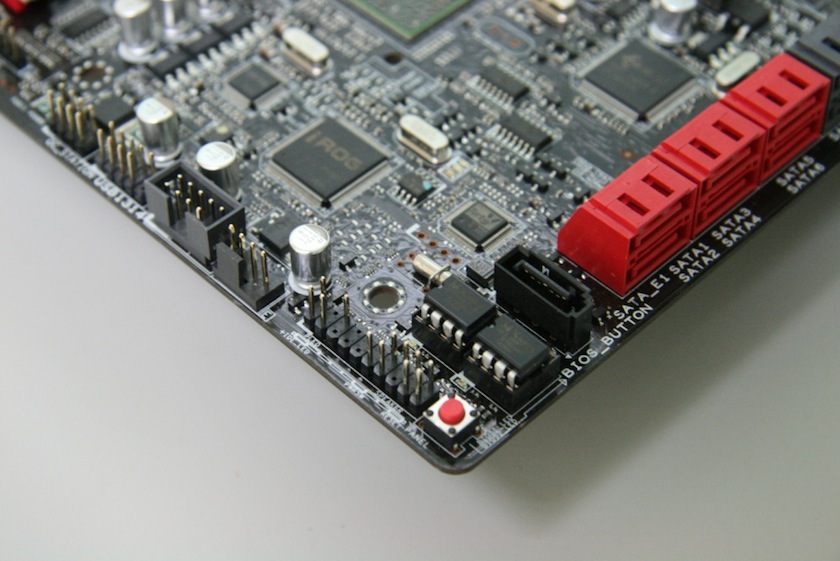 Crosshair 4. ASUS Crosshair IV extreme. Crosshair IV extreme. ASUS 890fx. Рентгеновский снимок материнской платы.